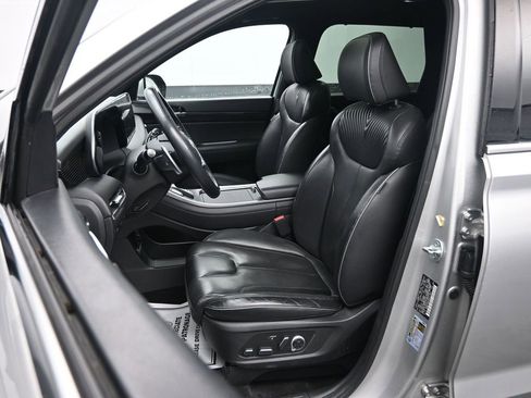 Used 2024 Hyundai Palisade Calligraphy image 24