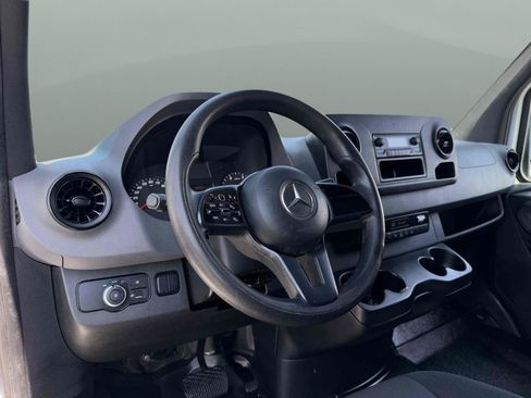 Used 2021 Mercedes-Benz Sprinter 2500 image 15