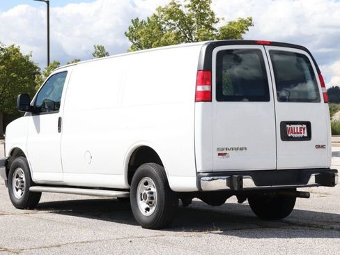 Used 2024 GMC Savana 2500 w/ Driver Convenience Package image 5