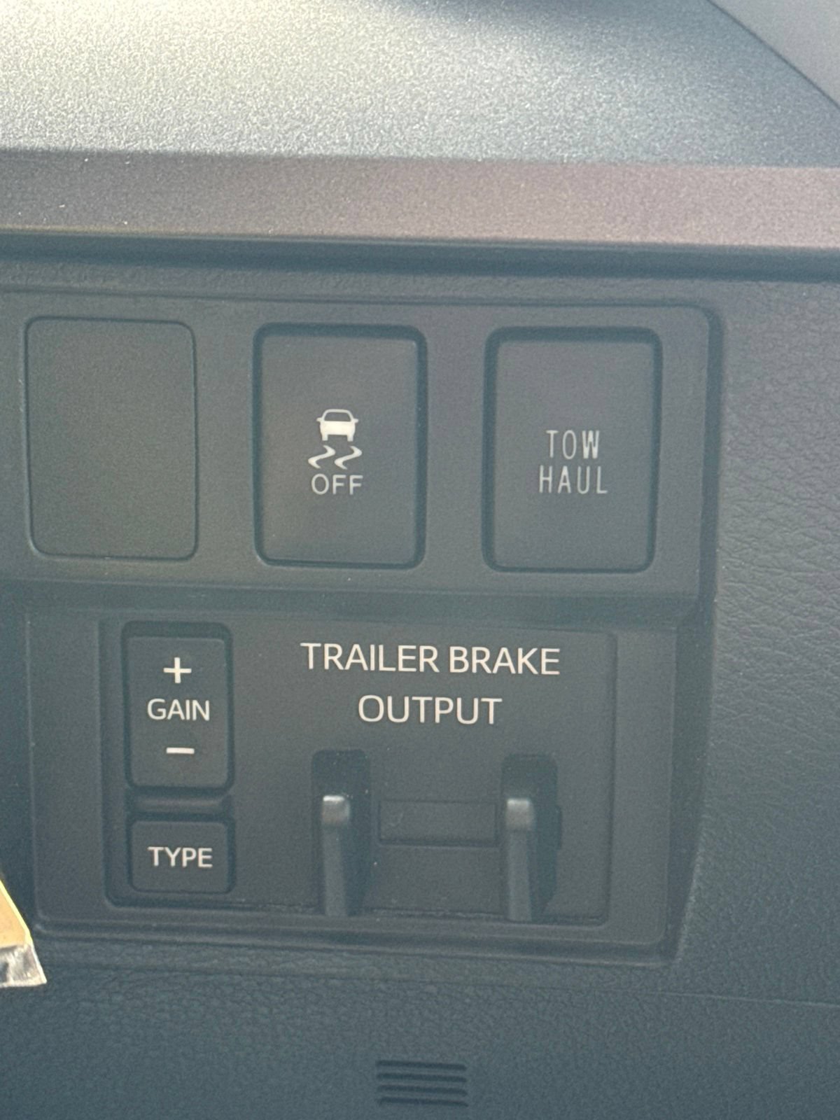 Used 2016 Toyota Tundra SR5 w/ SR5 Upgrade Package AWD/4WD image 27