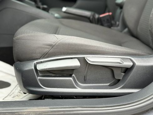 Used 2016 Volkswagen Jetta SE FWD image 29