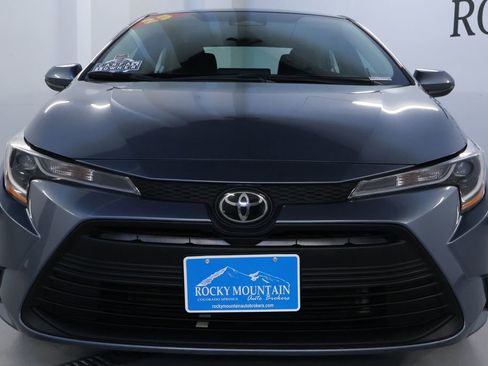 Used 2023 Toyota Corolla LE image 2