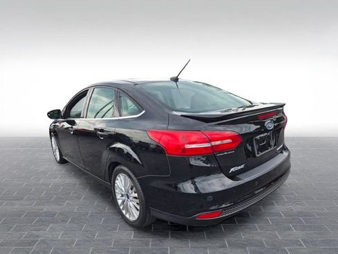 Used 2017 Ford Focus Titanium FWD image 5