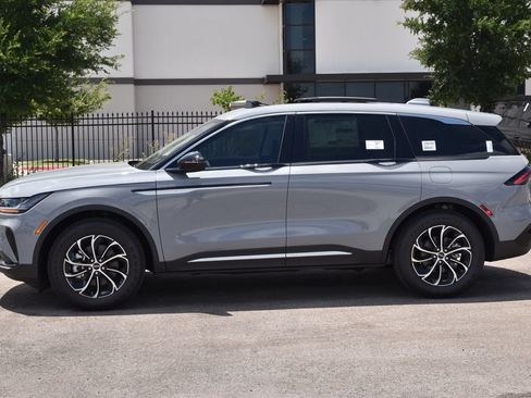 New 2026 Lincoln Nautilus Premier w/ Equipment Group 102A AWD/4WD image 11