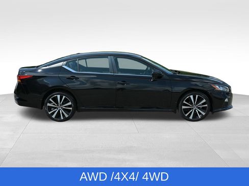 Used 2022 Nissan Altima 2.5 SR AWD/4WD image 11