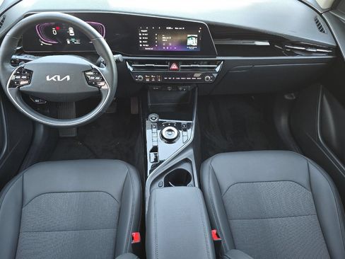 Used 2023 Kia Niro EX w/ EX Cold Weather Package FWD image 13