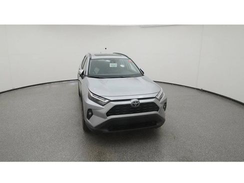 Used 2023 Toyota RAV4 XLE Premium FWD image 18
