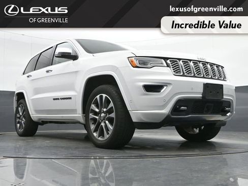 Used 2017 Jeep Grand Cherokee Overland w/ Jeep Active Safety Group AWD/4WD image 35