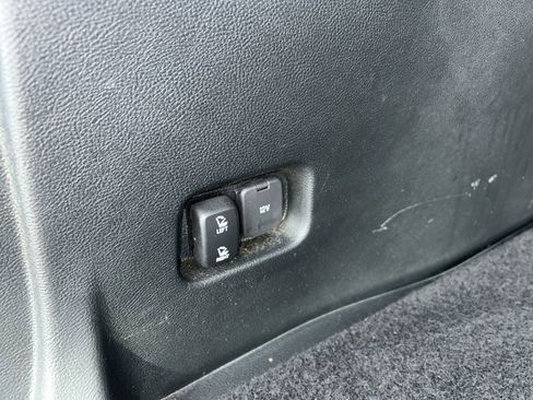 Used 2023 Ford Edge ST-Line w/ Class II Trailer Tow Package image 19