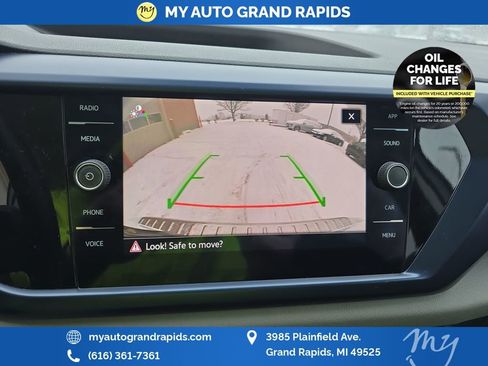 Used 2022 Volkswagen Taos SE image 29