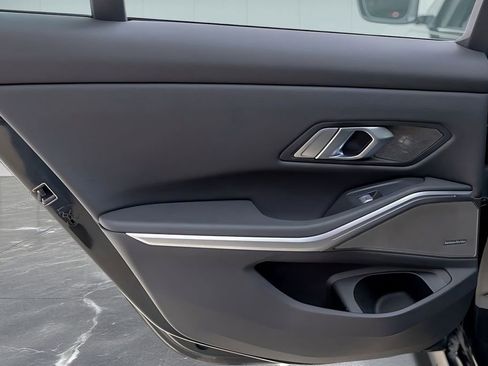 Used 2025 BMW 330i xDrive Sedan w/ M Sport Package image 28