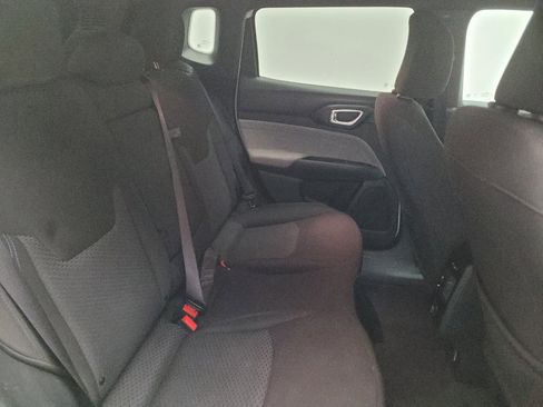 Used 2023 Jeep Compass Sport AWD/4WD image 19