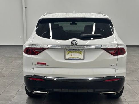 Used 2024 Buick Enclave Essence w/ Sport Touring Edition AWD/4WD image 3