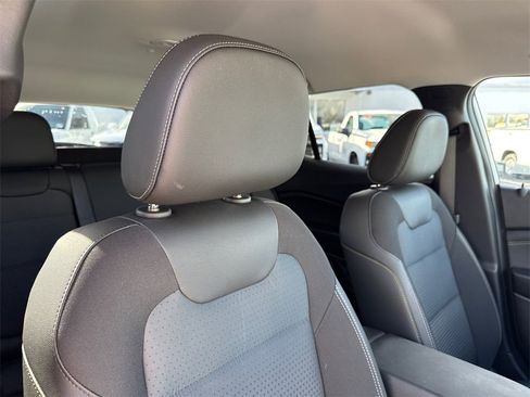 Used 2026 Chevrolet Trax LT w/ Driver Confidence Package image 16