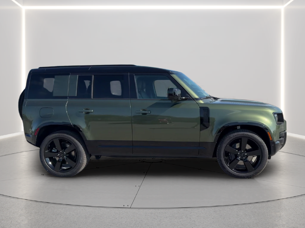 New 2026 Land Rover Defender 110 X-Dynamic SE AWD/4WD image 4