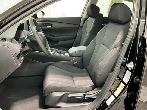 Certified 2025 Honda Accord LX image 21