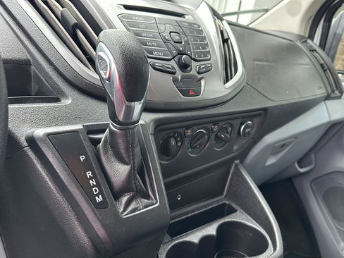 Used 2019 Ford Transit 350 XLT image 19