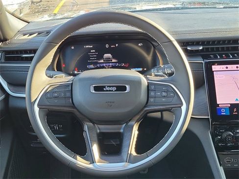 New 2025 Jeep Grand Cherokee Limited w/ Trailer Tow Package image 24