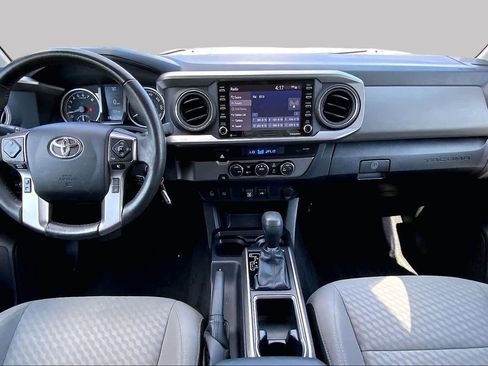 Used 2022 Toyota Tacoma SR5 w/ Technology Package RWD image 15