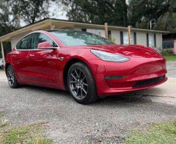Used 2019 Tesla Model 3 Standard Range RWD image 2