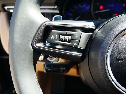 New 2026 Porsche Macan AWD/4WD image 25
