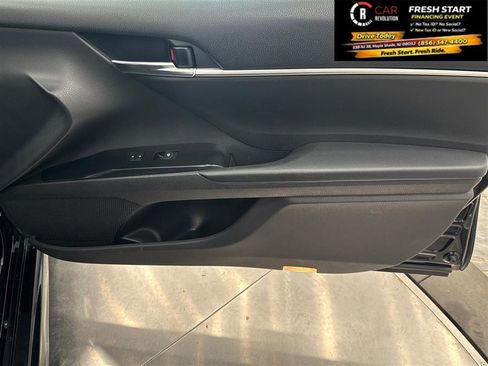 Used 2019 Toyota Camry SE w/ Convenience Package FWD image 48