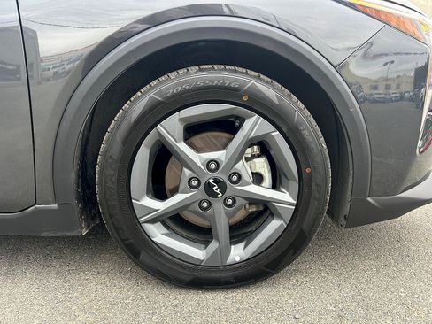 Used 2025 Kia K4 FWD image 29