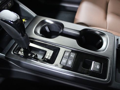 New 2026 Subaru Outback Touring XT AWD/4WD image 17