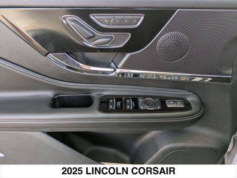 New 2025 Lincoln Corsair FWD w/ Equipment Group 101A image 7