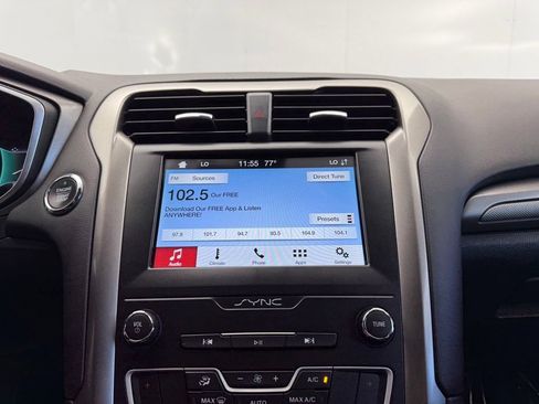 Used 2019 Ford Fusion SE FWD image 49