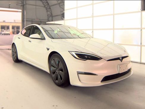 Used 2023 Tesla Model S Standard Range AWD/4WD image 3