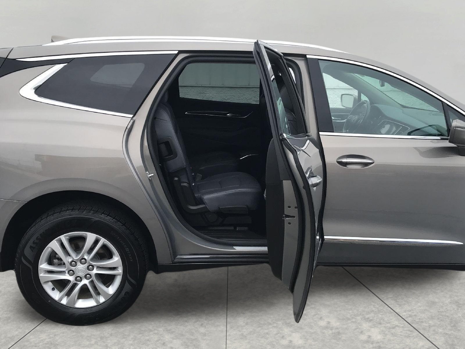 Used 2018 Buick Enclave Essence w/ Trailering Package AWD/4WD image 25