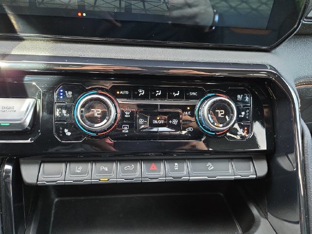 Used 2024 GMC Sierra 2500 AT4 w/ AT4 Premium Plus Package AWD/4WD image 26