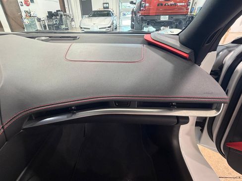 Used 2021 Chevrolet Corvette Stingray Preferred Cpe w/ Z51 Performance Package RWD image 26