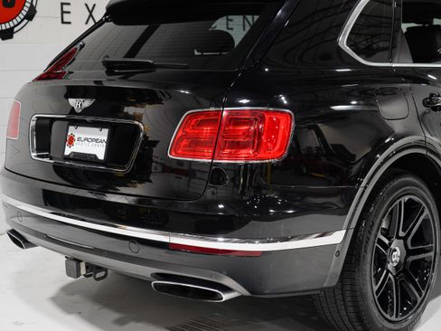Used 2018 Bentley Bentayga Activity AWD/4WD image 26