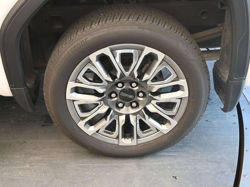 Used 2024 GMC Sierra 1500 Denali Ultimate AWD/4WD image 13
