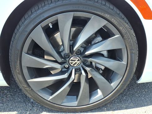 Certified 2022 Volkswagen Arteon SEL w/ Black Wheel Package image 9