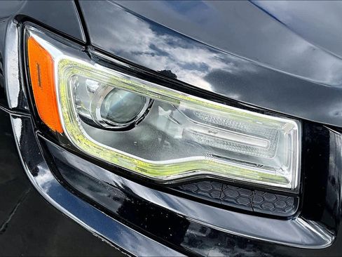 Used 2016 Jeep Grand Cherokee Overland w/ Advanced Technology Group image 26