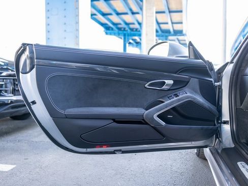 Used 2025 Porsche 718 Cayman GT4 image 40