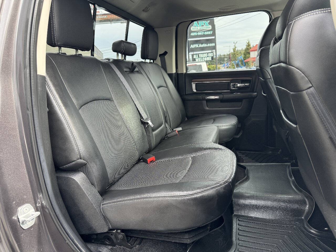Used 2015 RAM 1500 Laramie AWD/4WD image 19