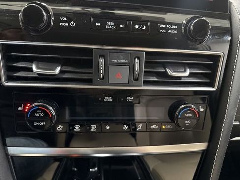 Used 2024 INFINITI QX80 Premium Select w/ Cargo Package image 23