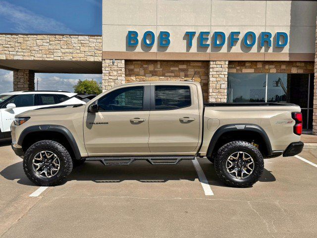 Certified 2024 Chevrolet Colorado ZR2 w/ ZR2 Convenience Package III AWD/4WD image 2