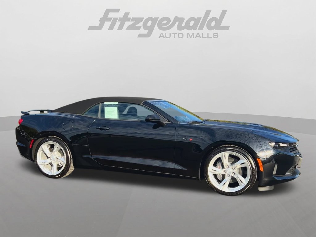 Used 2023 Chevrolet Camaro LT w/ Technology Package RWD image 9