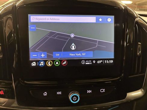 Used 2023 Chevrolet Traverse RS AWD/4WD image 26