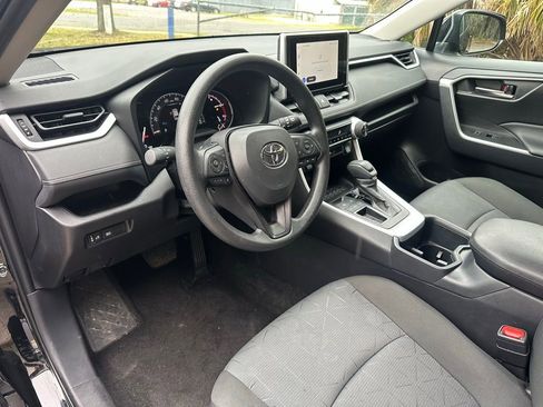 Used 2025 Toyota RAV4 XLE FWD image 14