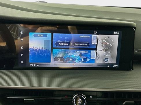 Certified 2025 Nissan Murano SV image 15