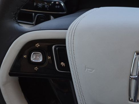 Used 2023 Lincoln Aviator Black Label w/ Dynamic Handling Package image 15