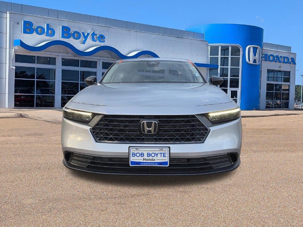 Certified 2025 Honda Accord SE image 2