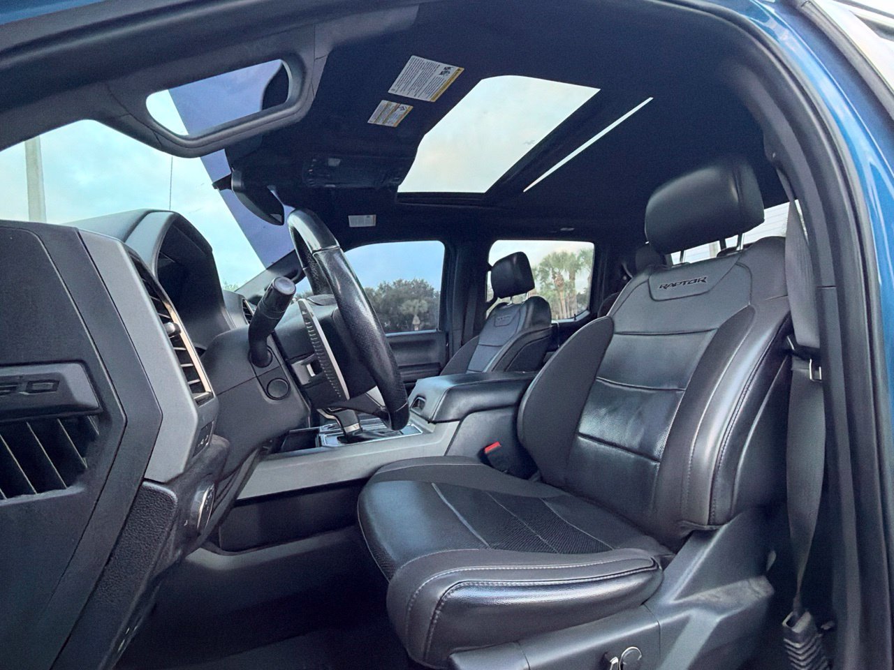 Used 2019 Ford F150 Raptor w/ Equipment Group 802A Luxury AWD/4WD image 8