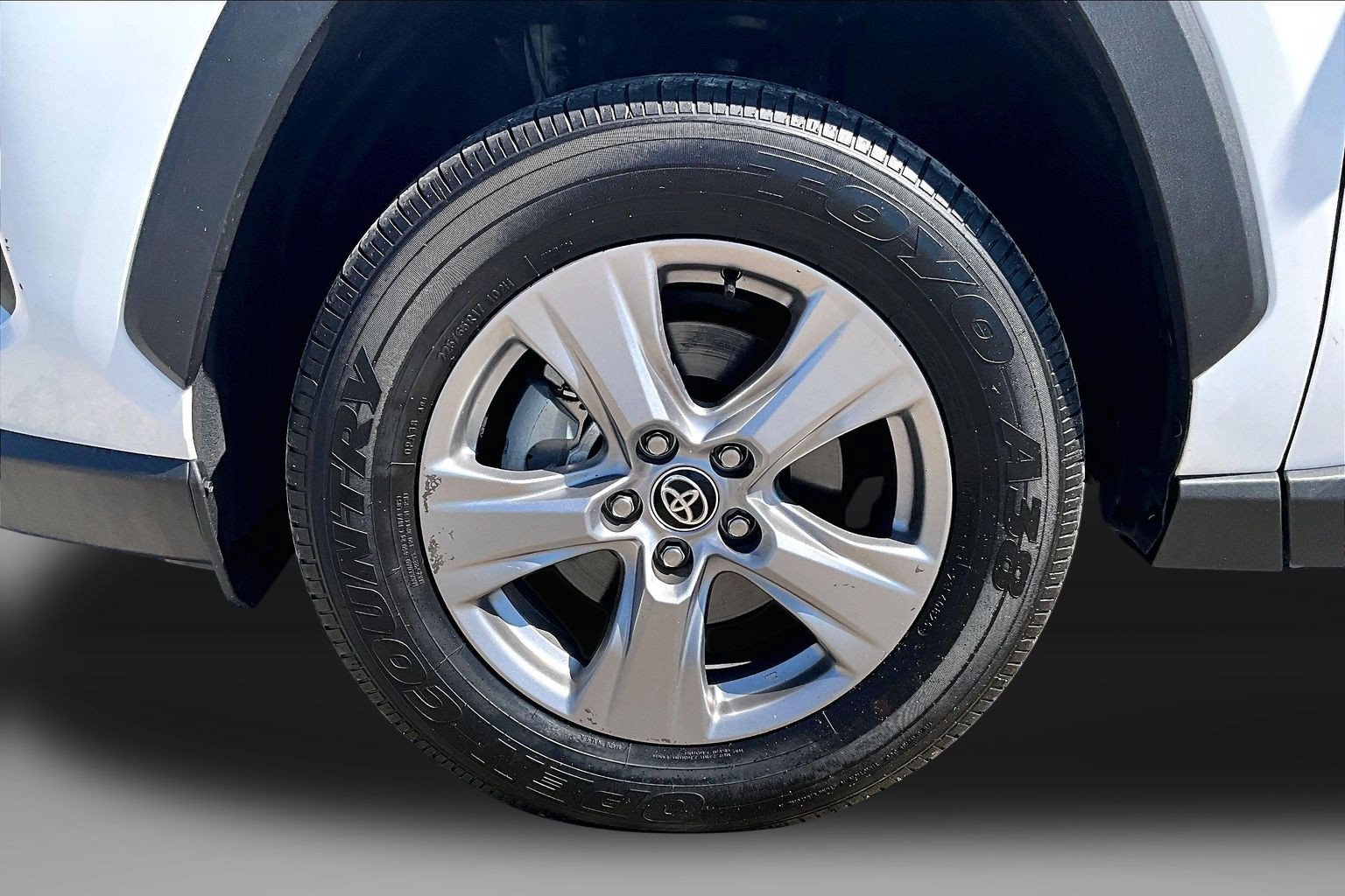 Used 2025 Toyota RAV4 XLE FWD image 9